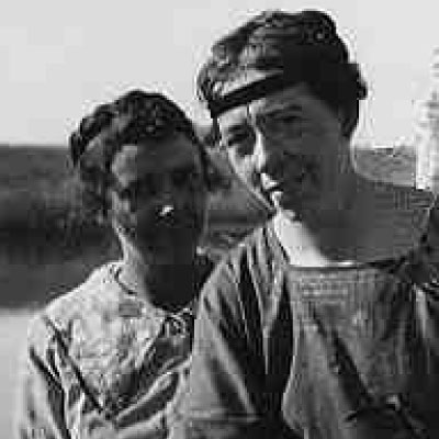 Minerva (left) and her sister Eda (right)